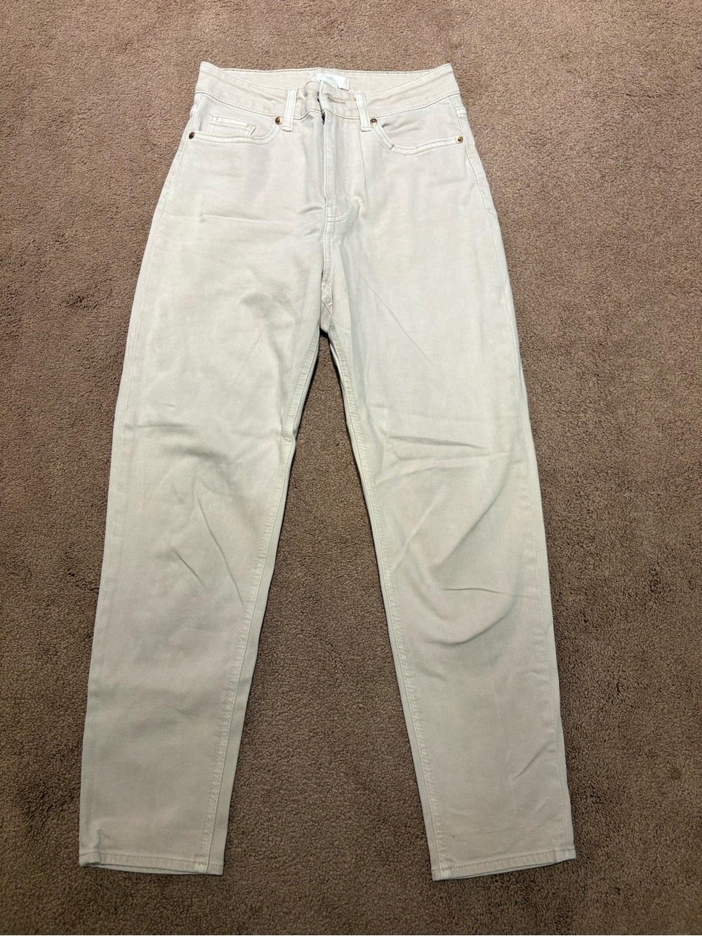 H&M Women's High-Rise Jeans in Light Beige size 4